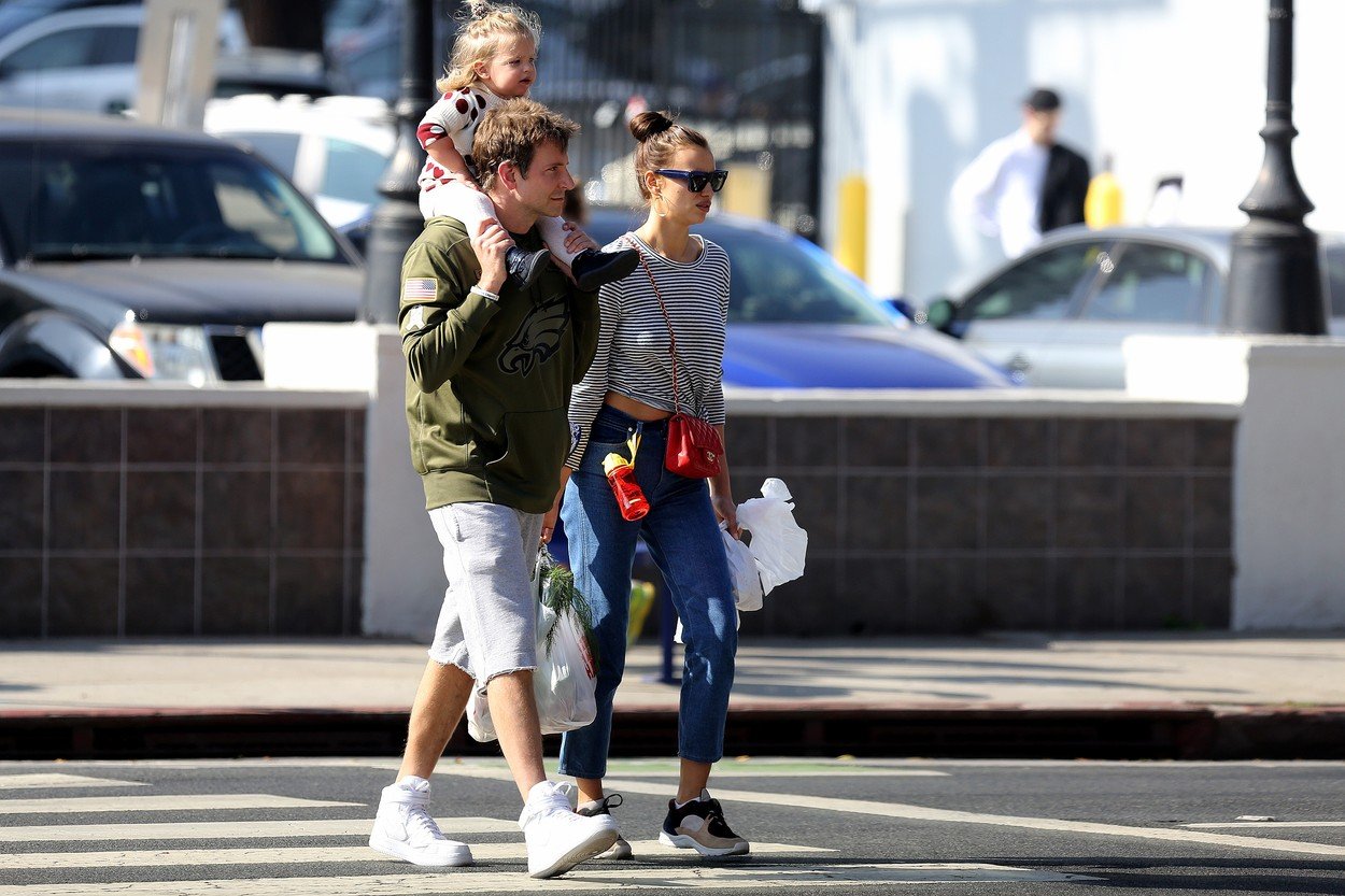 Bradley Cooper enjoys farmers market with girlfriend and daughter