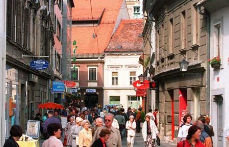 Vlomila v prodajalno v središču Maribora