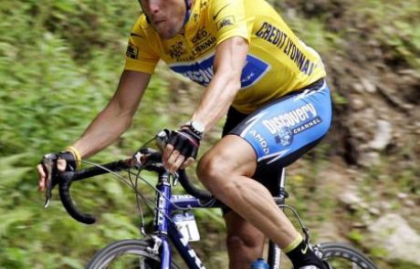 Lance Armstrong zahteva ustavitev postopka v primeru davčne utaje