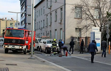 Zaradi požara v jašku zaprli del Vojkovega nabrežja