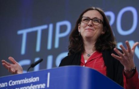 Komisarka Malmströmova: Pogajajanja o TTIP niso propadla