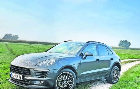 Porsche z rekordno polletno prodajo