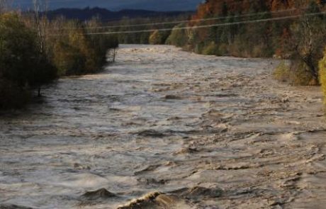 Iz Save pri Tomačevem potegnili truplo, preiskava še poteka