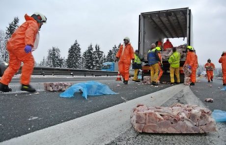 Zaradi trka tovornjakov dolg zastoj