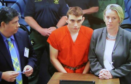 Napadalec na floridsko srednjo šolo je priznal krivdo #video