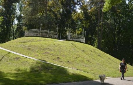 VEČEROVA RAZPRAVA: Mestni park, drobljenje najbolj javne površine v mestu