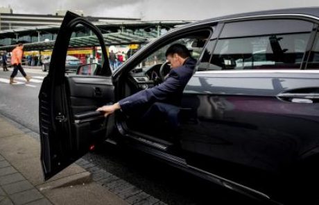 Uber ponudbo v Zagrebu razširil na luksuzne avtomobile. Cena za kilometer 40 centov.