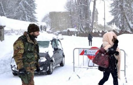 Plaz zasul hotel v osrednji Italiji in zahteval številne žrtve