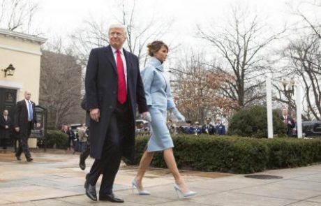 FOTO: Udeleženci Trumpove inavguracije se zbirajo. Prvi protestniki tudi