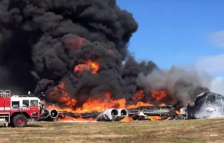 Ameriški bombnik zagorel in strmoglavil