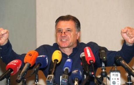 Mamić po pripravah v Sloveniji odstavil trenerja Dinama