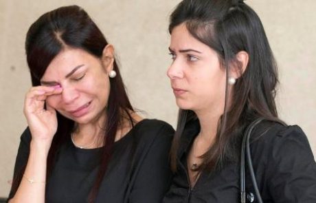 [FOTO] Pokopali prvo žrtev nesrečnega leta EgyptAir MS804, vzrok strmoglavljenja še vedno nejasen