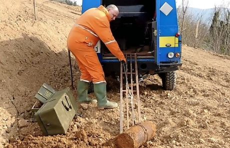 Vinograd na eksplozivni podlagi