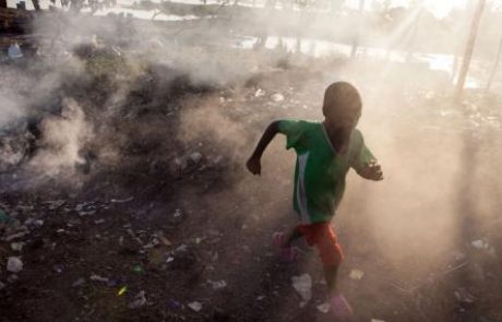 [FOTO] Unicef: 300 milijonov otrok diha strupen zrak!