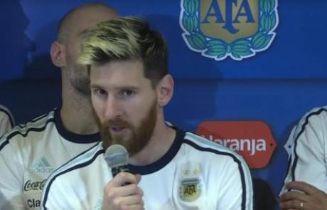 [VIDEO] Messi udaril po mizi in napovedal “silenzio stampa!”