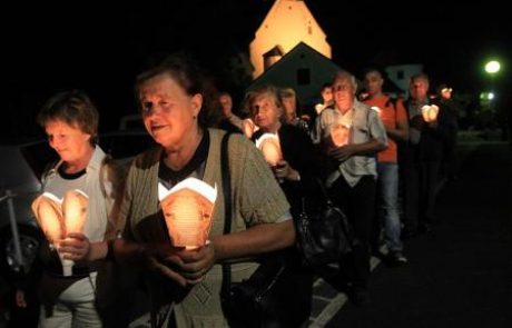 FOTO: Lučke osvetlile Ptujsko Goro