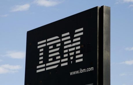 IBM lani z nižjimi prihodki in dobičkom