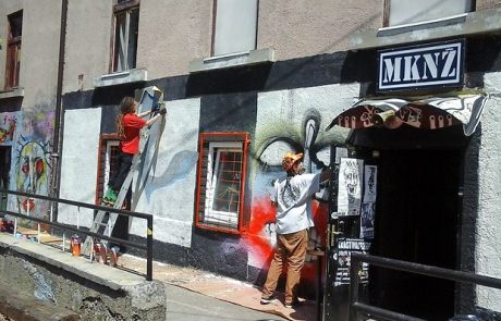 Ob obletnici MKNŽ sveži grafiti