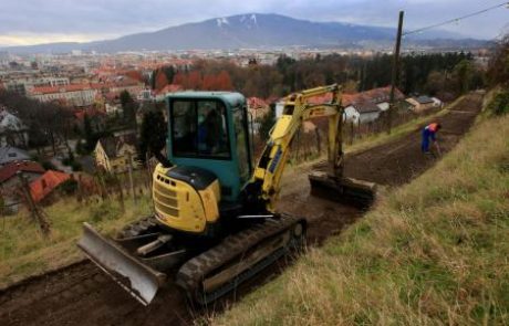 Pot na Piramido urejena do konca meseca