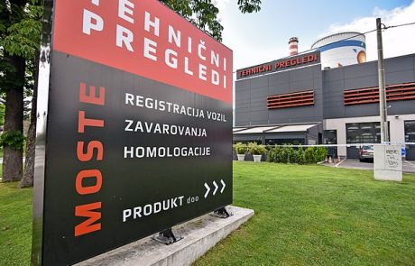 Hišne preiskave glede tehničnih pregledov končane, trojica še pridržana