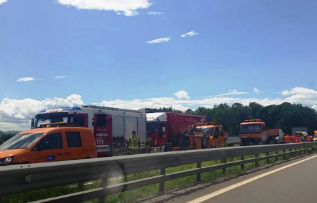 FOTO: Zaradi prometne nesreče daljši zastoj na štajerski avtocesti