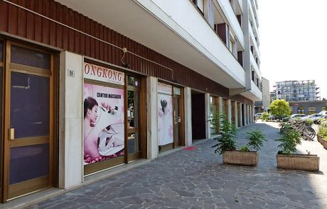 Zaradi prostitucije zaprli masažni center