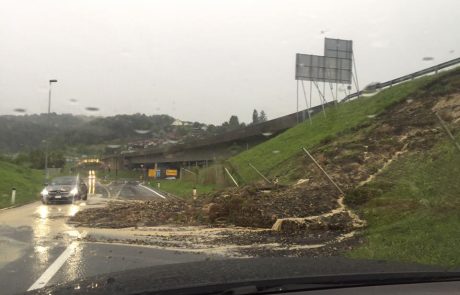 FOTO: Obilno deževje že povzroča težave v Mariboru in okolici