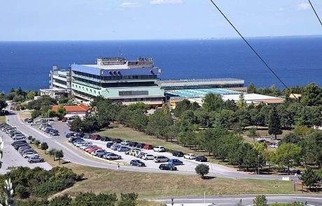 Kličite direktne telefonske številke, ne centralo