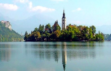 Pogrešanega planinca iskali na Bledu, našli ga na Madžarskem