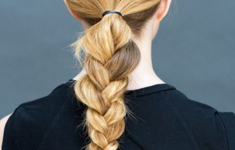 Modne poletne frizure, ki jih lahko naredite v 10 sekundah
