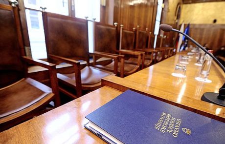 Pahor za nova ustavna sodnika predlaga Špelco Mežnar in Marka Šorlija