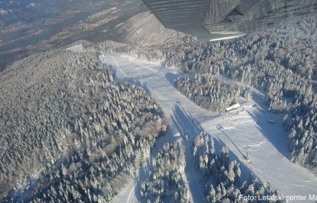 FOTO: Pogled na zasneženo Mariborsko Pohorje iz zraka