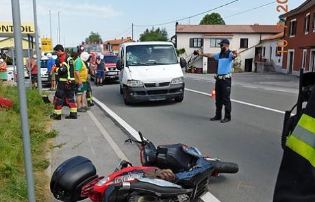 Skozi kolono pred kombi