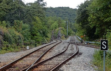 Železnica, ki je povezala goriško in primorsko progo