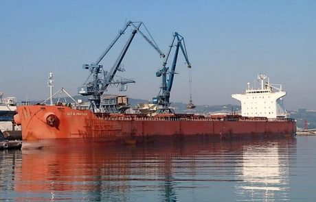 V ladijskem skladišču umrl bolgarski delavec