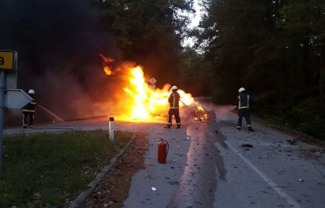 Iz neznanega razloga zagorelo osebno vozilo