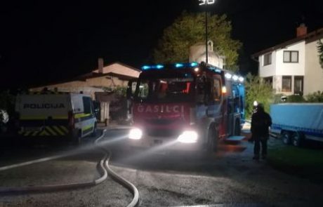 25 gasilcev gasilo nočni požar gospodarskega poslopja