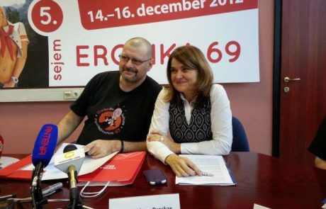 Slovenski novinar in strokovnjak za erotiko Max Modic izgubil bitko z rakom