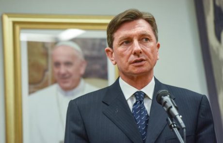 Predsednik Pahor danes na uradnem sprejemu pri papežu