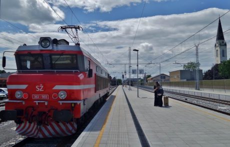 Električni vlak prvič zapeljal od Hodoša proti Ormožu