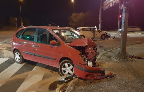 FOTO: V Slivnici prišlo do prometne nesreče, več oseb prepeljanih v UKC Maribor