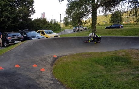 FOTO in VIDEO: V Rušah hitrostno tekmovanje na “pumptracku”