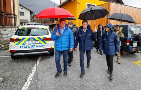 Cerar obiskal Bohinj in ljudem zagotovil pomoč