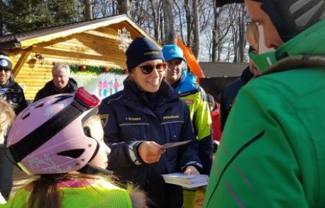 FOTO: Ilka Štuhec in Jure Košir razveselila otroke na Pohorju