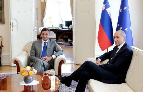 Predsednik Pahor namerava za mandatarja predlagati Janšo