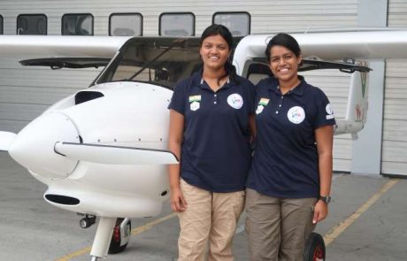 Indijki želita s Pipistrelovim letalom kot želita kot prva povsem ženska posadka obleteti svet