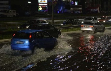 Beograd pod vodo: V manj kot uri padlo več dežja, kot je mesečno povprečje