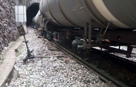 Do nesreče vlaka v Hrastovljah je prišlo zaradi okvare. Je krivo pomanjklivo vzdrževanje?
