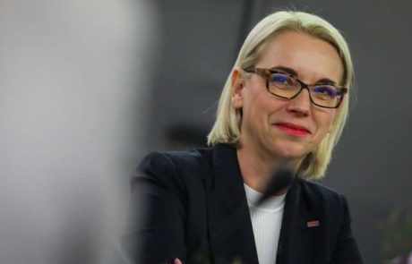 DZ imenoval Angeliko Mlinar za novo ministrico za kohezijo