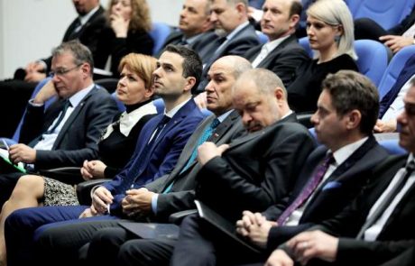 Kdor se piše na -ič po mnenju podpornikov vlade ni Slovenec